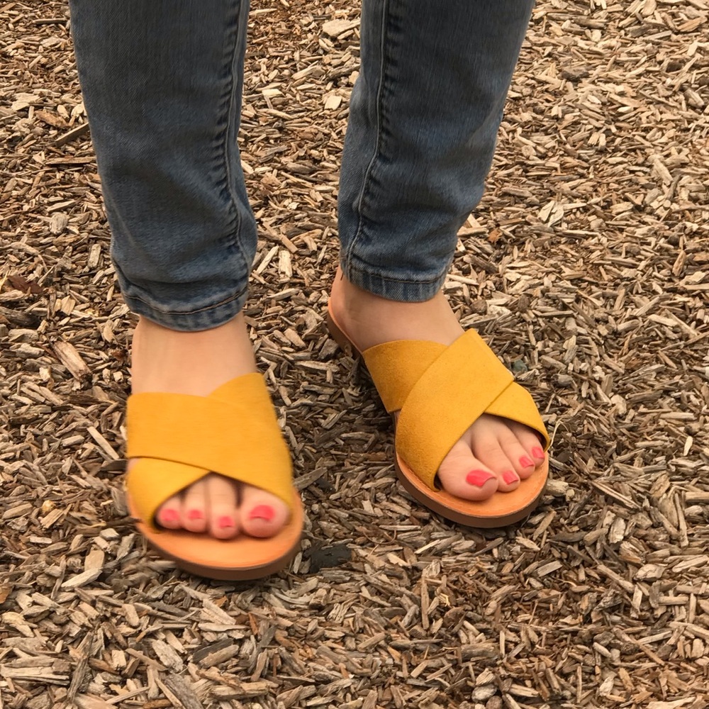 Crossband sandals - Picture 4 of 7